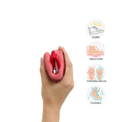 Calzado respetuoso para bebé Gullibare en color rojo, flexible y fácil de doblar con una sola mano.