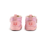 Calzado respetuoso para bebé rosa Gullibare con ajuste seguro en el talón