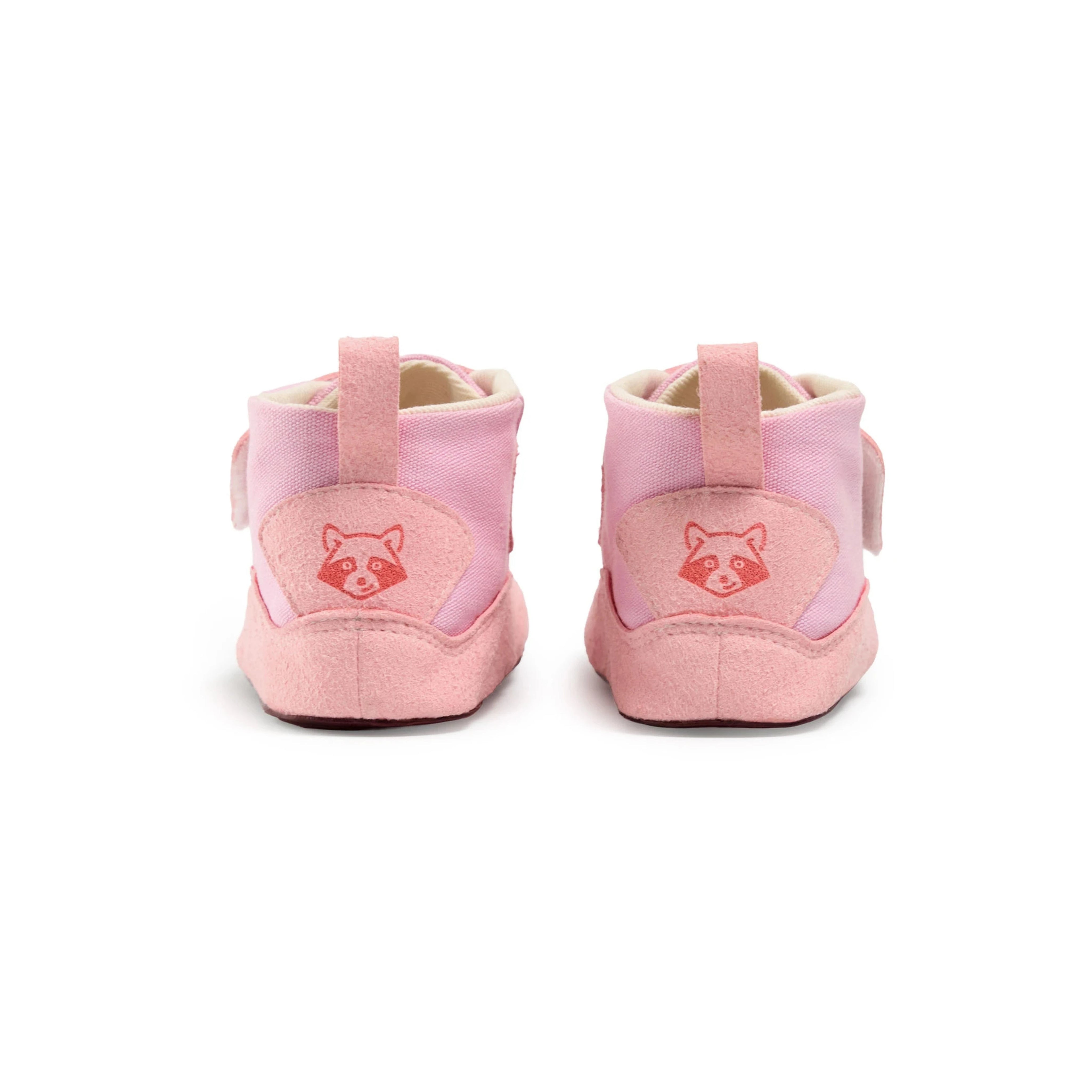 Calzado respetuoso para bebé rosa Gullibare con ajuste seguro en el talón