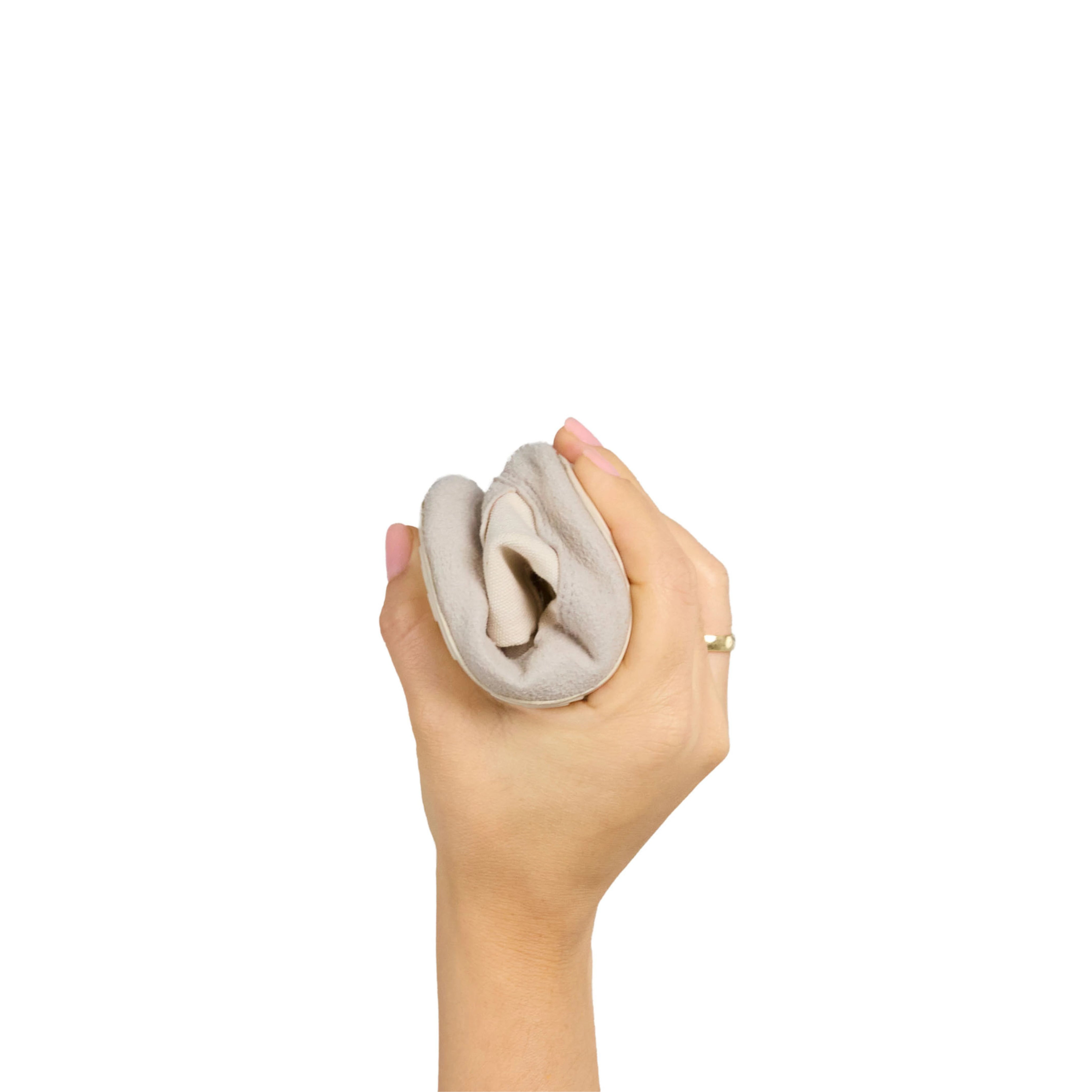 Calzado respetuoso para bebé beige Gullibare muy flexible y ligero